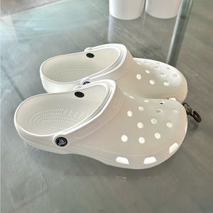 New White Crocs Unisex W9/M7